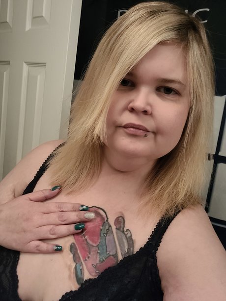 Alaston vuotanut OnlyFans-kuva Jaidynne