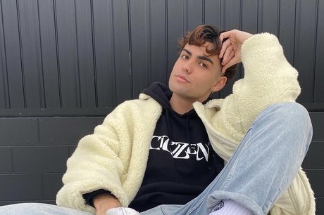 Photo nue de fuite OnlyFans de Joshua Allport Free