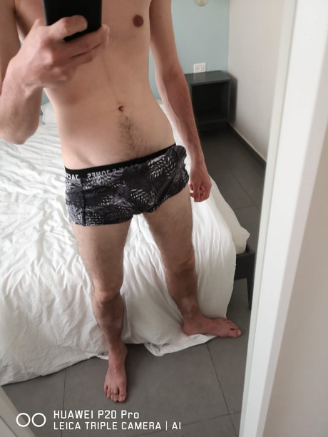 Naken läckt OnlyFans-bild av Matzef3