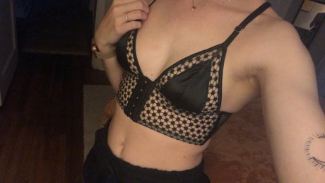 Nacktes geleaktes OnlyFans-Foto von Leigh Nicole