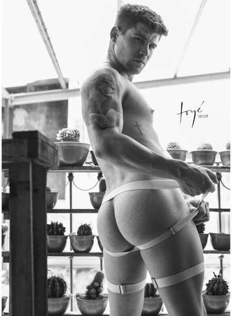 Naakte gelekte OnlyFans-foto van David Full Movies