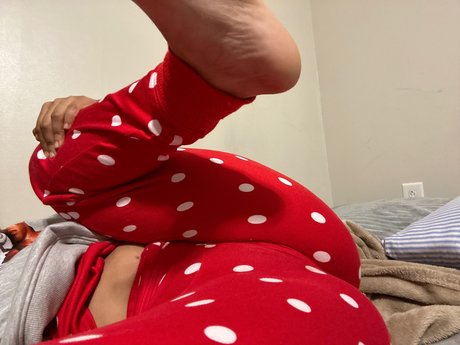 Naken läckt OnlyFans-bild av Miah Kkk