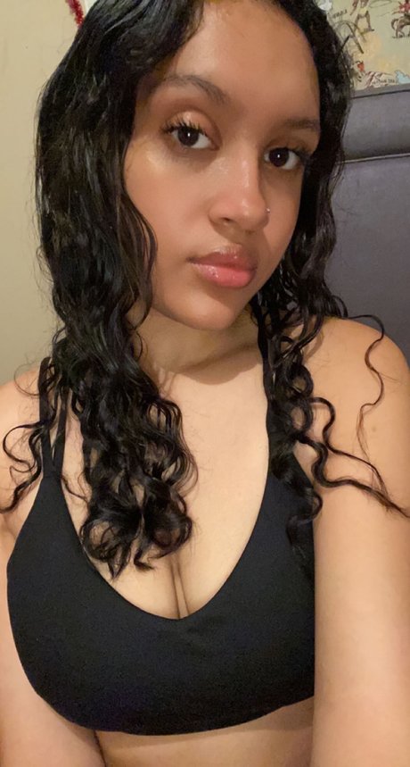 Naken läckt OnlyFans-bild av Jo