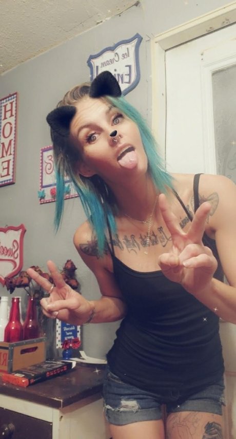 Naken läckt OnlyFans-bild av Nsayn