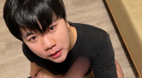 Naken läckt OnlyFans-bild av Nudnons