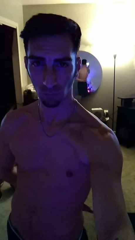 Naken läckt OnlyFans-bild av Kylo