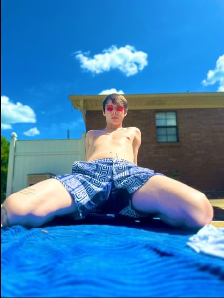 Alaston vuotanut OnlyFans-kuva Justin 