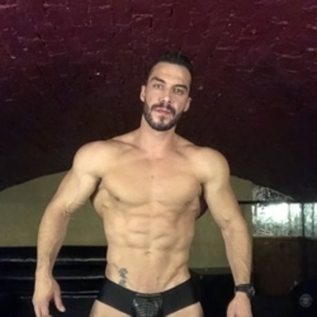 Nahá fotka uniklých OnlyFans od Paulo Moreno