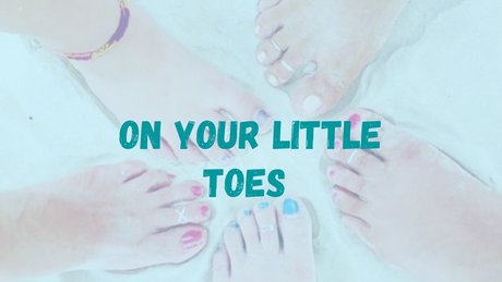 Foto nua vazada do OnlyFans de On Your Little Toes