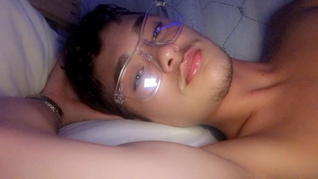 Обнаженная фотография утечки OnlyFans от Ezzy