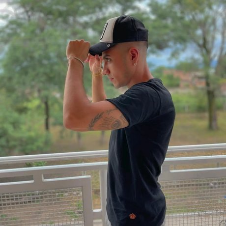Обнаженная фотография утечки OnlyFans от Facundo Farias