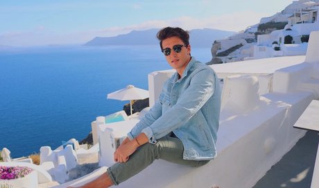 Nahá fotka uniklých OnlyFans od Grant Caplan