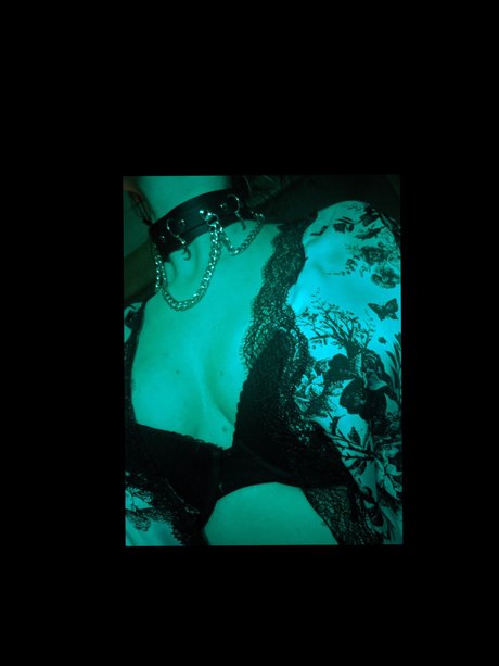 Naakte gelekte OnlyFans-foto van Lilgoose