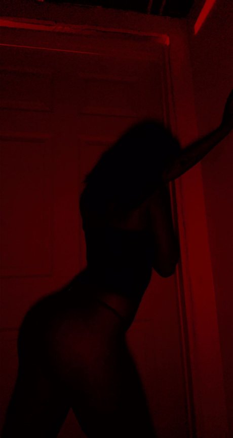Naken läckt OnlyFans-bild av Kylie Ann