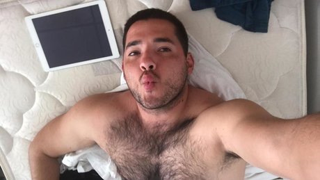 Alaston vuotanut OnlyFans-kuva Andres Vip
