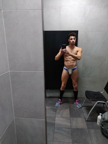 Nacktes geleaktes OnlyFans-Foto von Dustin Overstreet