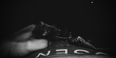 Naakte gelekte OnlyFans-foto van Black Bull
