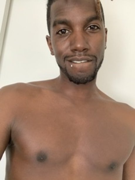 Naken läckt OnlyFans-bild av Infamousdexxx