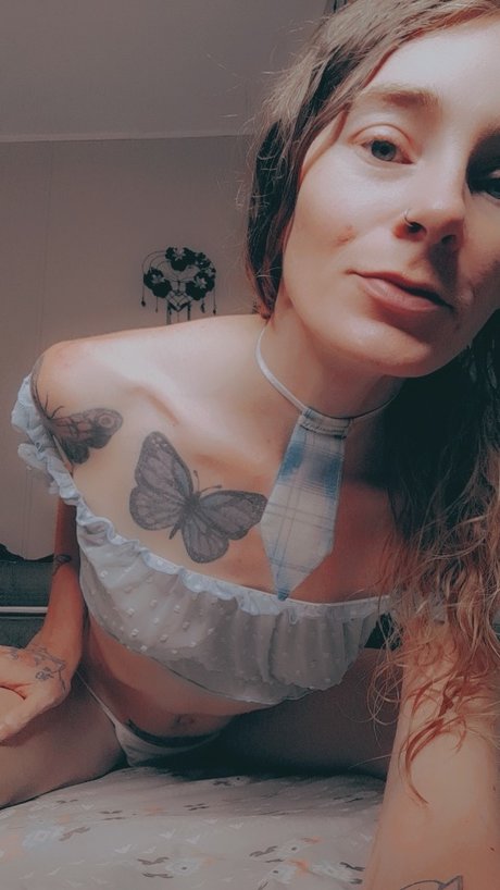 Alaston vuotanut OnlyFans-kuva Misfit