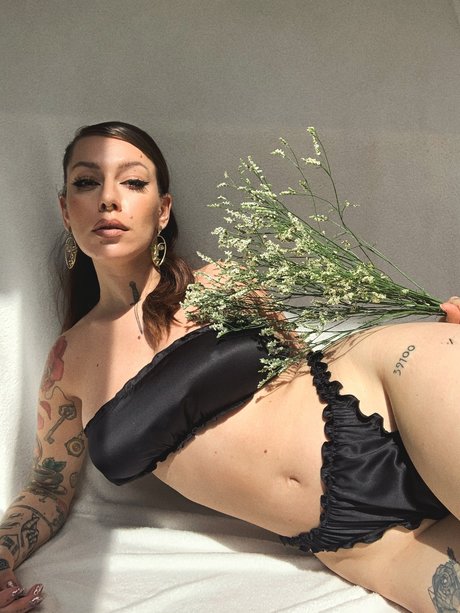 Naakte gelekte OnlyFans-foto van Joanna