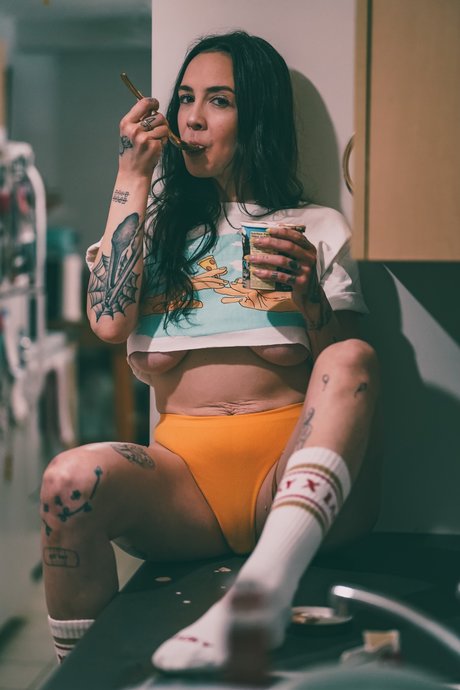 Naken läckt OnlyFans-bild av Kitty