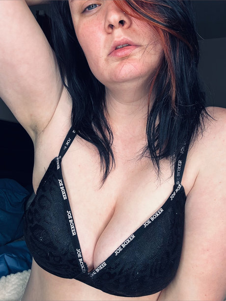 Foto nua vazada do OnlyFans de Ella Holly
