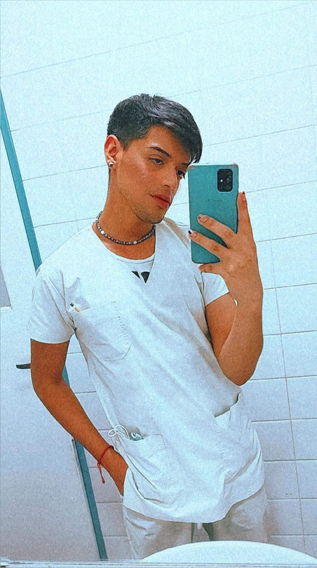 Naken lekkede OnlyFans-bilde av Joel