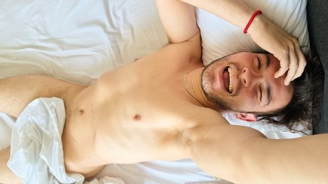 Обнаженная фотография утечки OnlyFans от Hugo