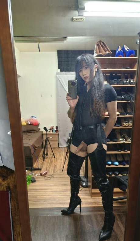 Nagie wyciekłe zdjęcie OnlyFans od Charlotte Niya