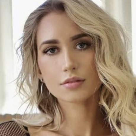 Nøgent lækket OnlyFans-billede af Nikki Sullivan