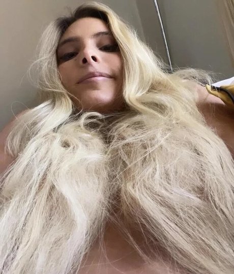 Naken läckt OnlyFans-bild av Lele Pons