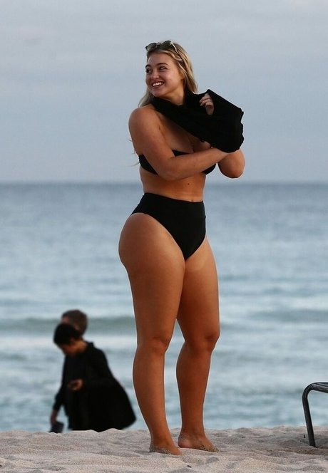 Iskra Lawrence