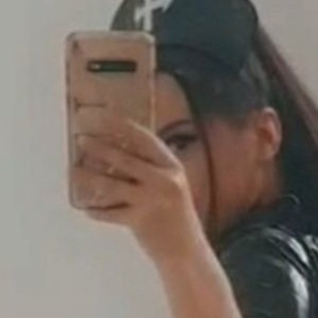 Nahá fotka uniklých OnlyFans od Cuffmeupbuttercup