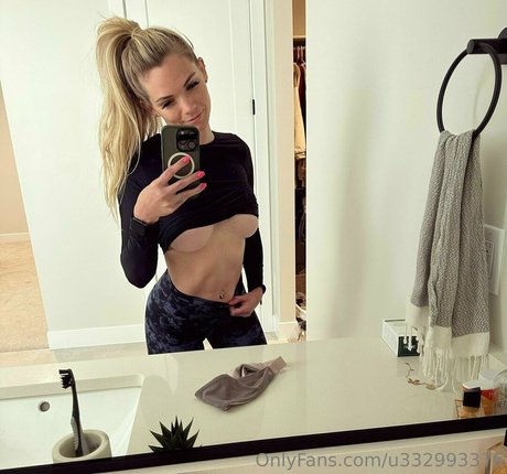 Photo nue de fuite OnlyFans de Ezrapaige