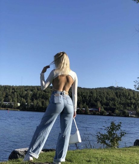 Photo nue de fuite OnlyFans de Arielle Burstrom