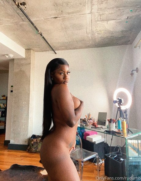 Nahá fotka uniklých OnlyFans od Rudumb
