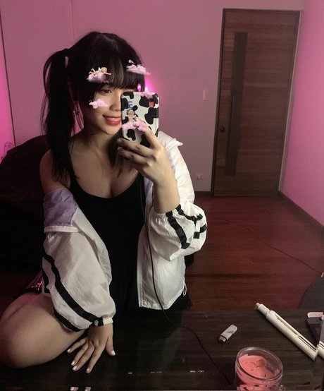 Nahá fotka uniklých OnlyFans od Sadparu