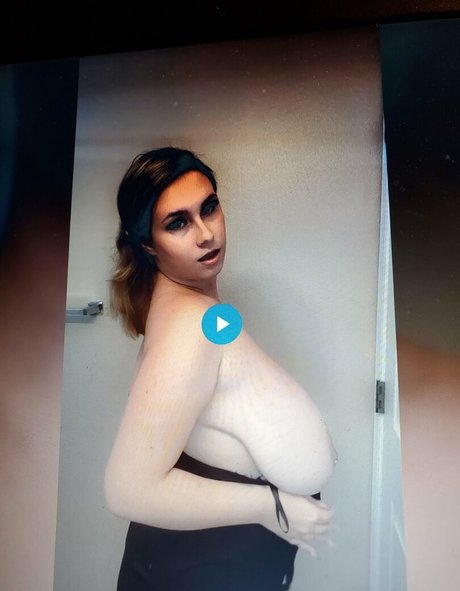 Foto di nudo di fuga di OnlyFans di Sharleyxoxo