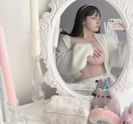 Emixomiu OnlyFansリークヌード写真