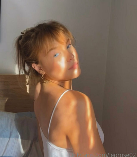 Nahá fotka uniklých OnlyFans od Leorose02