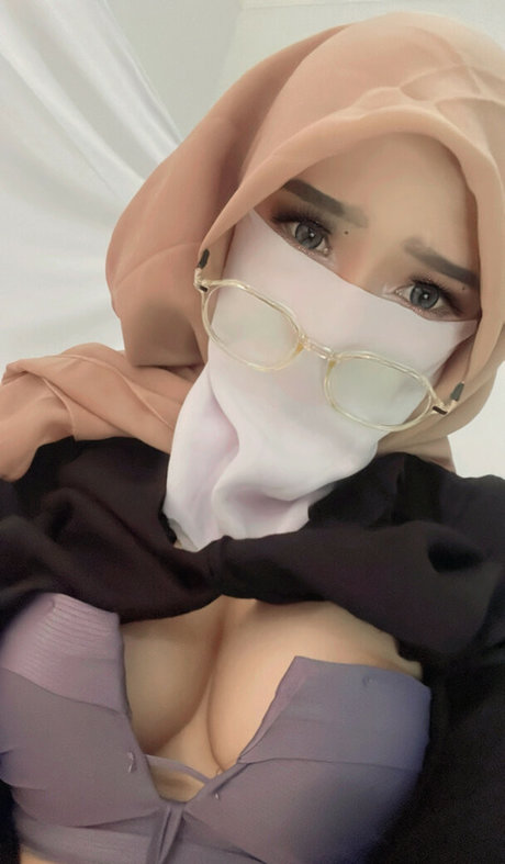 Nahá fotka uniklých OnlyFans od Hijab Camilla