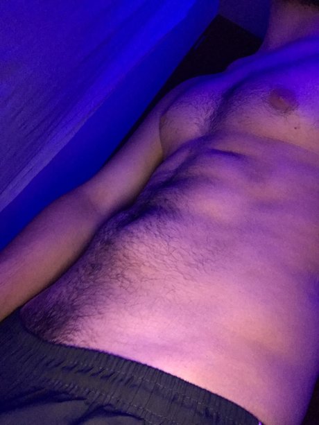 Naken läckt OnlyFans-bild av Marlon