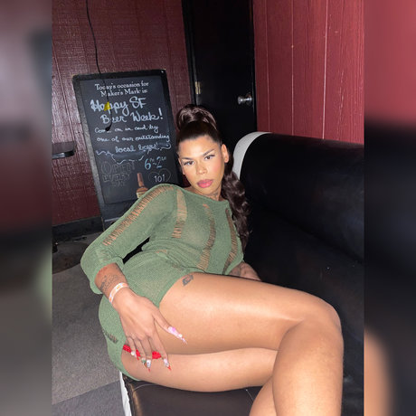 Naken läckt OnlyFans-bild av Icy  Goathroat 