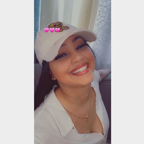 Naken läckt OnlyFans-bild av Saidy Mer