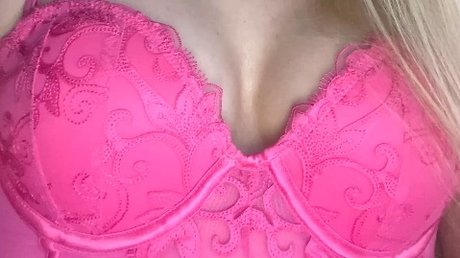 Naken läckt OnlyFans-bild av Ladykilleer