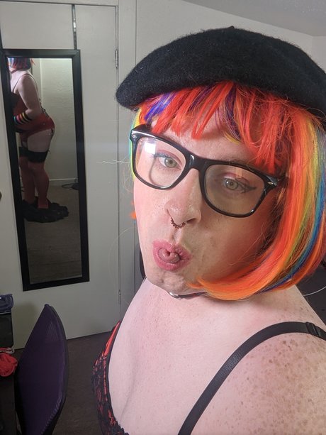 Naken läckt OnlyFans-bild av Sararenee