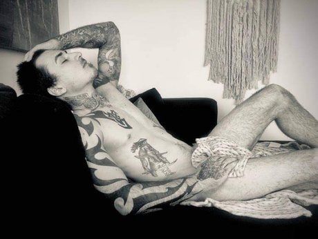 Nagie wyciekłe zdjęcie OnlyFans od Dave