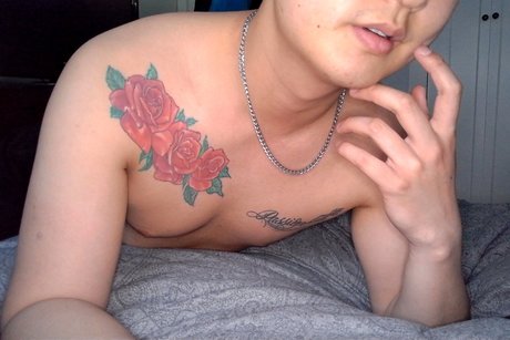 Nagie wyciekłe zdjęcie OnlyFans od Kallum Wong