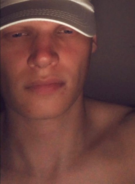 Alaston vuotanut OnlyFans-kuva Chris Daniels