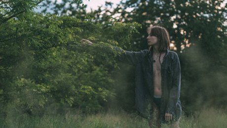 Naken läckt OnlyFans-bild av Buckthorn In A Smoking Section